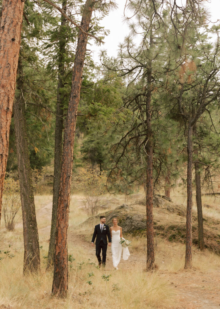Rustic Reel Wedding in Kelowna + Knox Mountain Portraits Danae Marie Photography Okanagan photographer